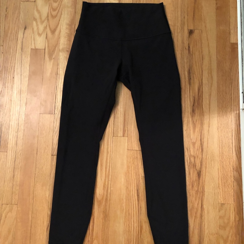 Lululemon wunder under size 6